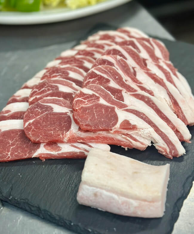 アカヤジンギスカンのラム肉